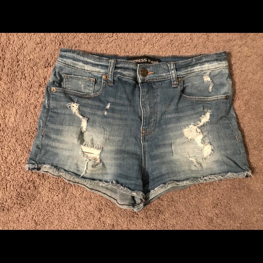 Distressed shorts
